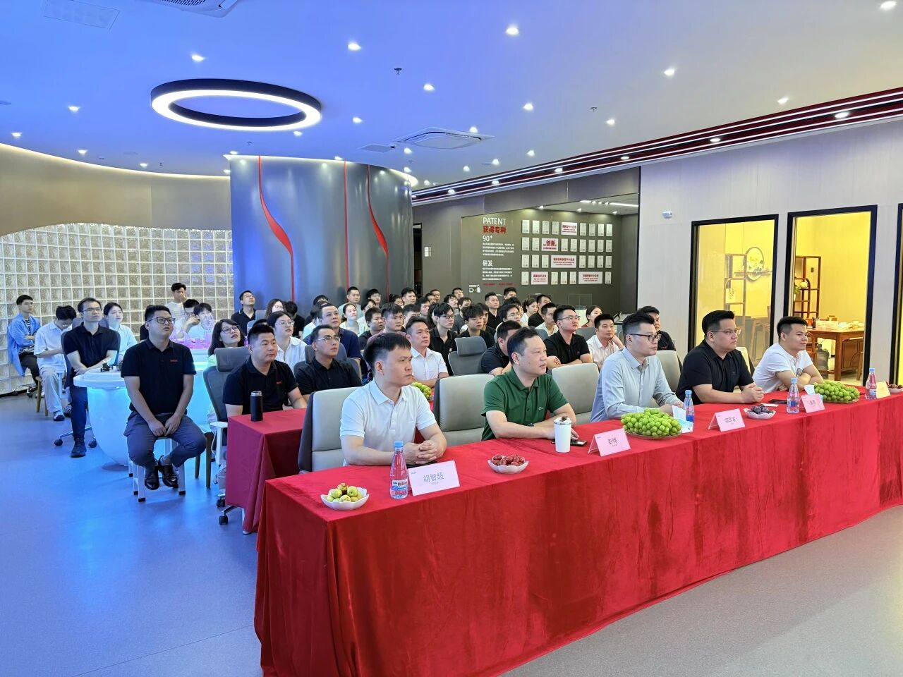 9.3從閱兵看中國智造底氣!智火柴以油品監測實力護航 “國之重器” 圖1